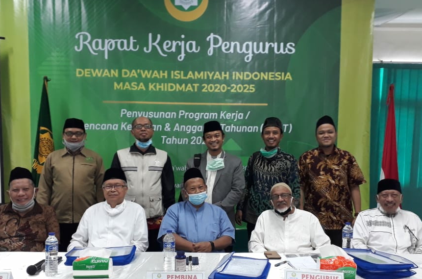 Pengurus Baru Dewan Dakwah Gelar Raker